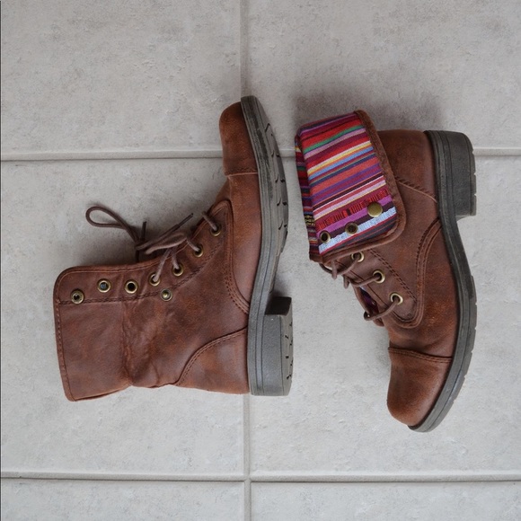 American Eagle Fold-Down Ankle Boots - Picture 2 of 5